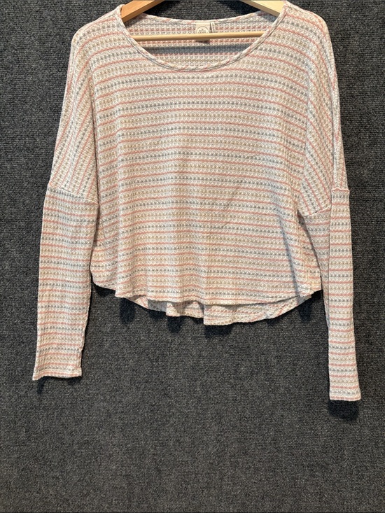 Paper Crane Tops - Paper Crane Lightweight Striped Long-Sleeve Top in Pink and White
Size: Medium